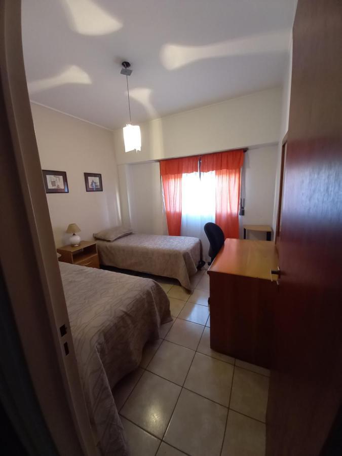 Apartament Temporario La Plata Centro Balcon Al Frente Zewnętrze zdjęcie